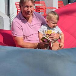 Spotted: Opa mit Samsi