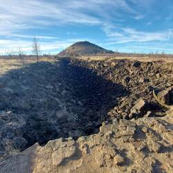 Bei einem Erdbeben eingestürzte Cave.