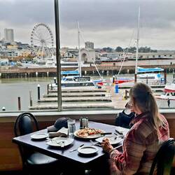 Pizza mit schöner Aussicht