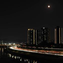 Aus der Hand mit 4 Sekunden Belichtung / Freehand picture with 4 seconds exposure