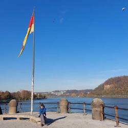 Og videre frem hedder det så Rhinen!