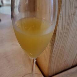 Dazu gibt's ein Aloe Vera - Ananassaft