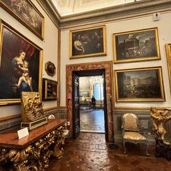 Another room in the Stada