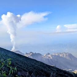 Da ist er, Mega. Er bricht alle 30 Minuten aus. Sensationell