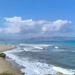 Wunderschöne Aussicht an der Küstenstraße