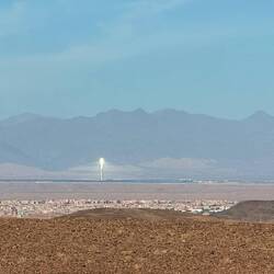 Stadt Ouarzazate - im Hintergrund das weltgrößte Solarkraftwerk