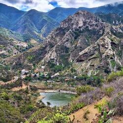 Jetzt ging es hinab zum Stausee