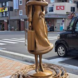 Maetel, a character from the manga and anime series Galaxy Express 999. 🤷‍♀️