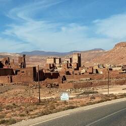 Nur wenige km später waren ähnlich schöne Städtchen am Straßenrand