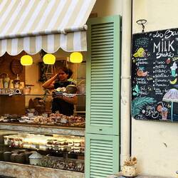 A very cute patisserie, Nice