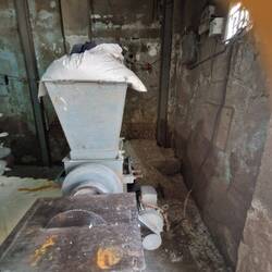 Making the machinery to grind the plastic