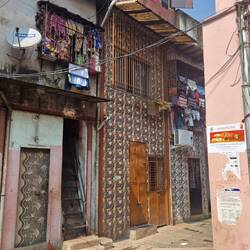 A street/alley in the pottery area