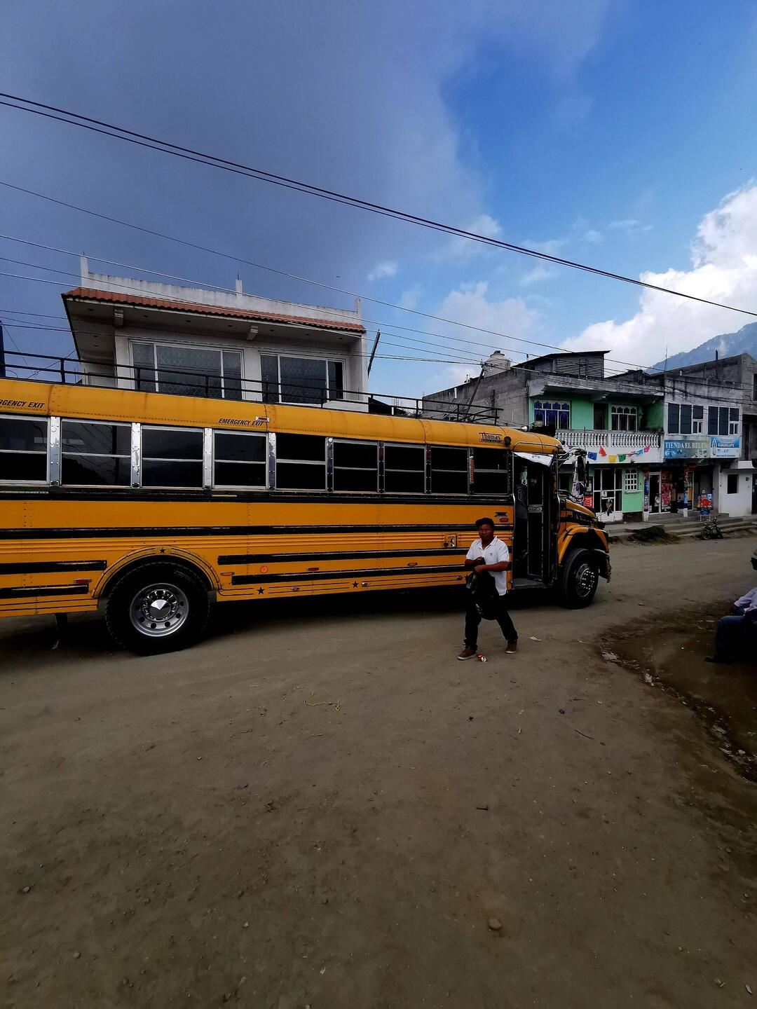 Der öffentliche Bus in die Stadt