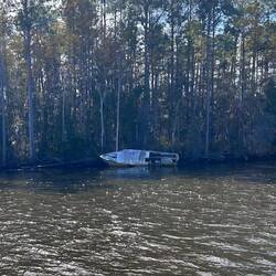 Another abandoned boater's mishap