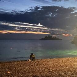 ..es ist noch nicht spät, aber bewölkt.. schöne Stimmung bei 17Grad 👌🏻🫶🍀