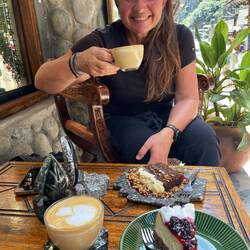 Nach dem Mittagessen gleich noch Kaffee und Kuchen