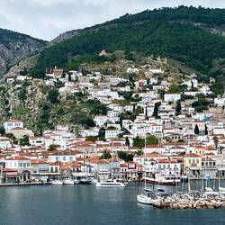 Hydra from the old fort in front