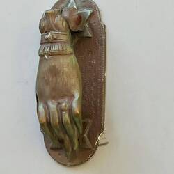 LC doorknocker