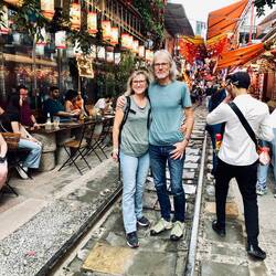 Kneipenmeile direkt am Bahngleis