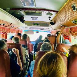Busfahrt zum Phong Nha-Nationalpark