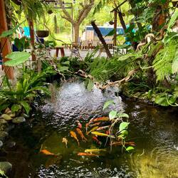 Im Café am Ende der Radtour