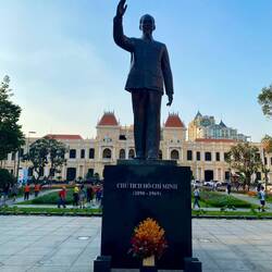 Wer kennt ihn nicht? Onkel Ho!