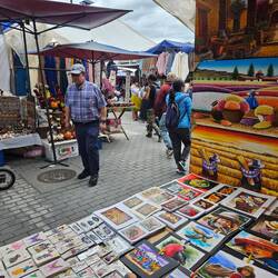 Auf dem Otavalo Markt "Plaza de Ponchos"