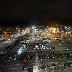 Hier war ein Teil des Marktes, bei Nacht komplett leer