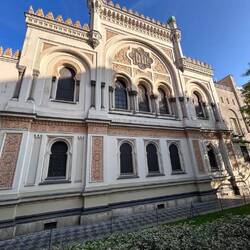 "Better side" of Spanish Synagogue