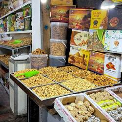 Mit Nüssen und Gebäck sind wir jetzt gut versorgt 😋