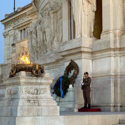 Tag und Nacht, jeden Tag, das ganze Jahr!! Vollzeitjob!