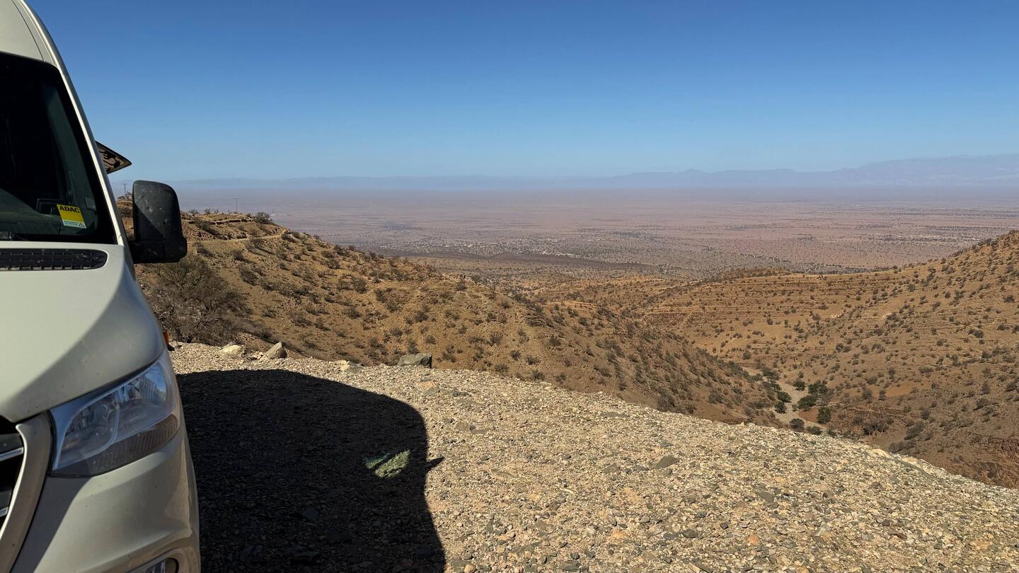 Südlich von Taroudannt geht es im Anti Atlas wieder steil nach oben ...