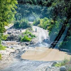 Unterbrechung der tollen Straße, am Brückel hams gspart