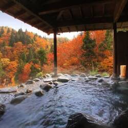 The onsen at Takimikan