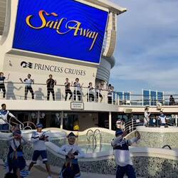 A very enthusiastic Sail Away!