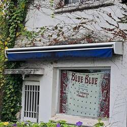 It says 'We never close '; I beg to differ. 😆