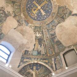 Le baptistère paléochrétien de la cathédrale de Naples