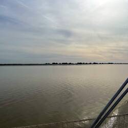 Next morning with the tide we go upstream, spending the night about 1.5 from the locks