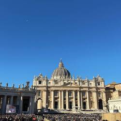 Leo und sein Haus! Ein Foto bestens geeignet für "Schöner Wohnen"