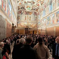 Sixtinische Kappelle! Das ist mein einziges Foto, denn: Knipsverbot!Hier drin wird der Papst gewählt