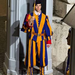 Die Buben haben mir in meiner Sammlung noch gefehlt. Sind sie nicht hübsch?!