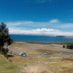 We are getting closer to the Bolivian border and already see the Isola del Sol