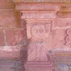 So we admire the outside sculptures, somewhat marked by local (Quechua) art.