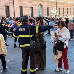 Wieder der gleiche Typus, diesmal jedoch in der Form des milden, engagierten Menschenstromlenkers.