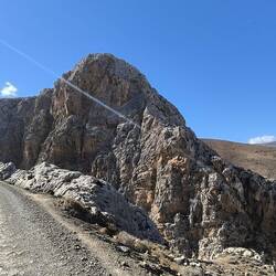 Abenteuerliche Straßen, bzw. eher Wege/Schotterpisten😅