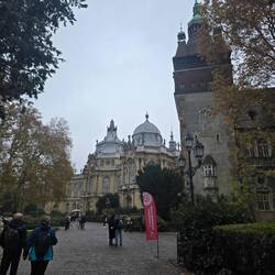 Tudi čez dan je grad pravljičen