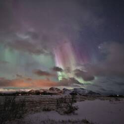 Es reißt ein bisschen auf