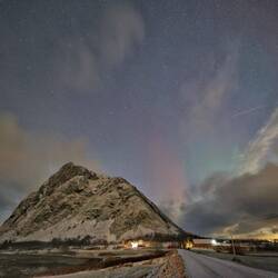 Nur ein Hauch Aurora, aber Sternschnuppe