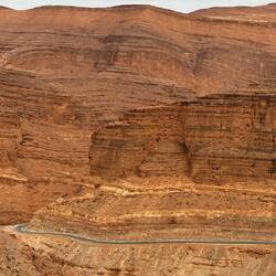 Unsere Straße fällt nur beim rein zoomen auf