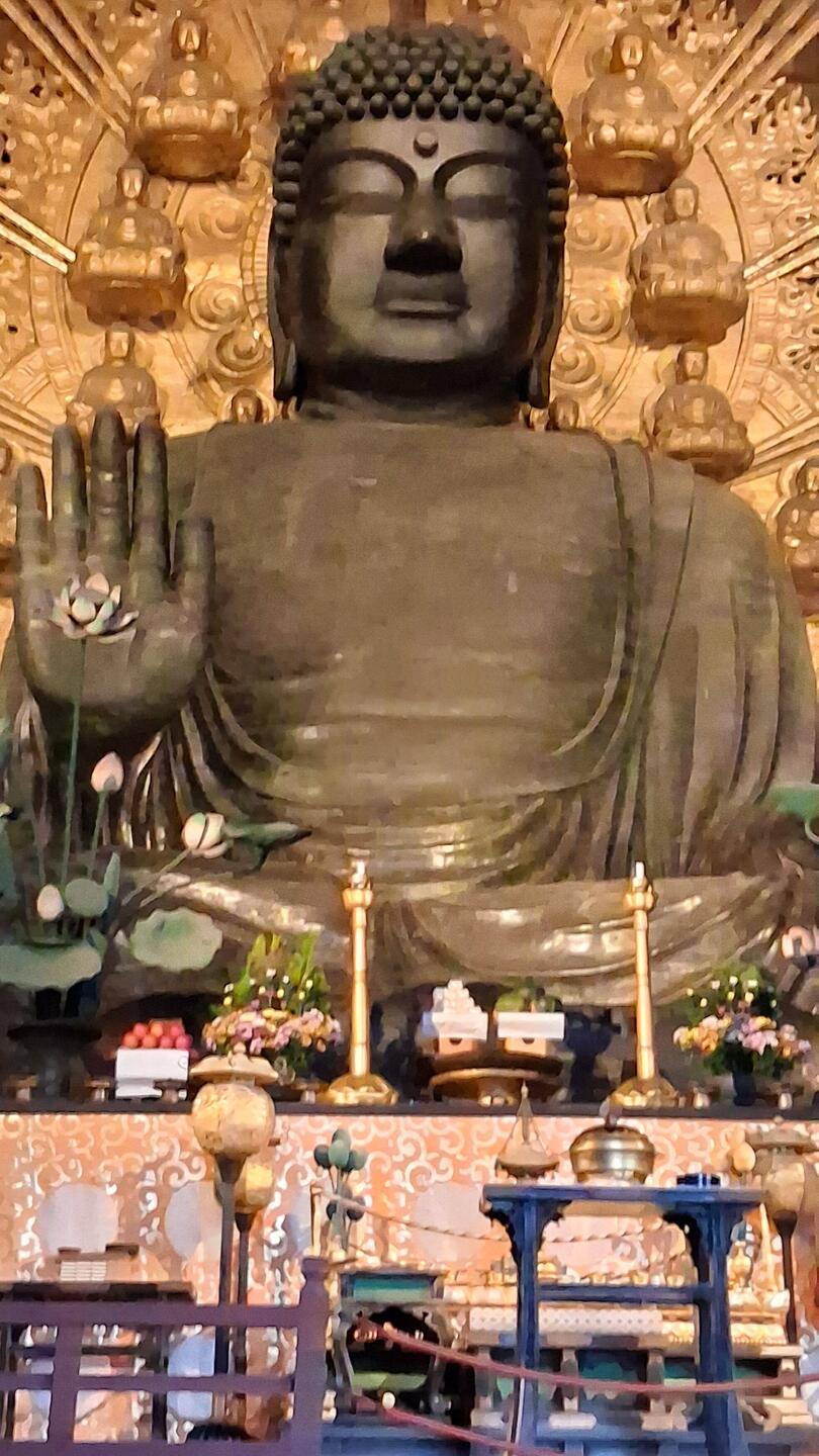 GANZ GROSSER Buddha